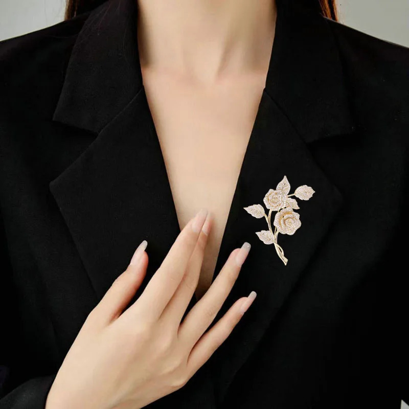 SUYU Womens Light Luxury Design Elegant And Fashionable Micro Inlaid Zircon Rose Brooch Versatile And Niche Design Brooch 260403BJ - view 6