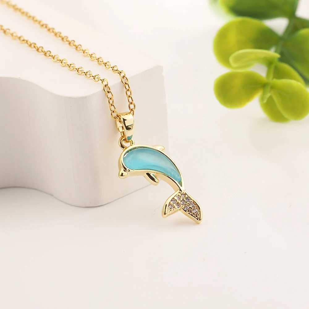 Elegant Dolphin Necklace for Women with Cat Eye Stone Marine Life Pendant Stainless Steel Temperament Jewelry Gift H260406
