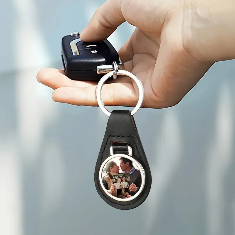 Personalised faux leather keychain DIY po key chain suitable as a keychain gift for both men and women 260403BJ - view 3