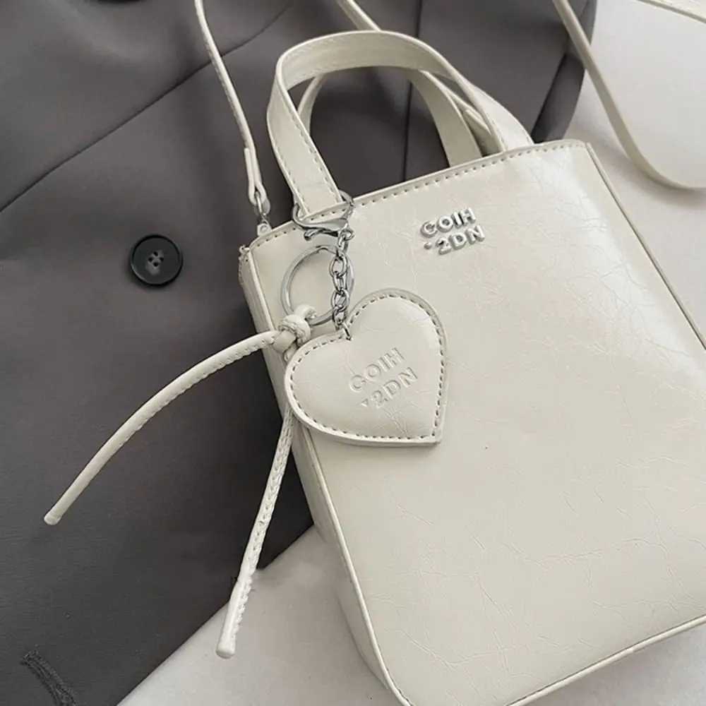 Fashion Pu Leather Shoulder Bag with Love Keychain Pendant Versatile Small Square Bag High Quality Chic Handbags for Women C260406