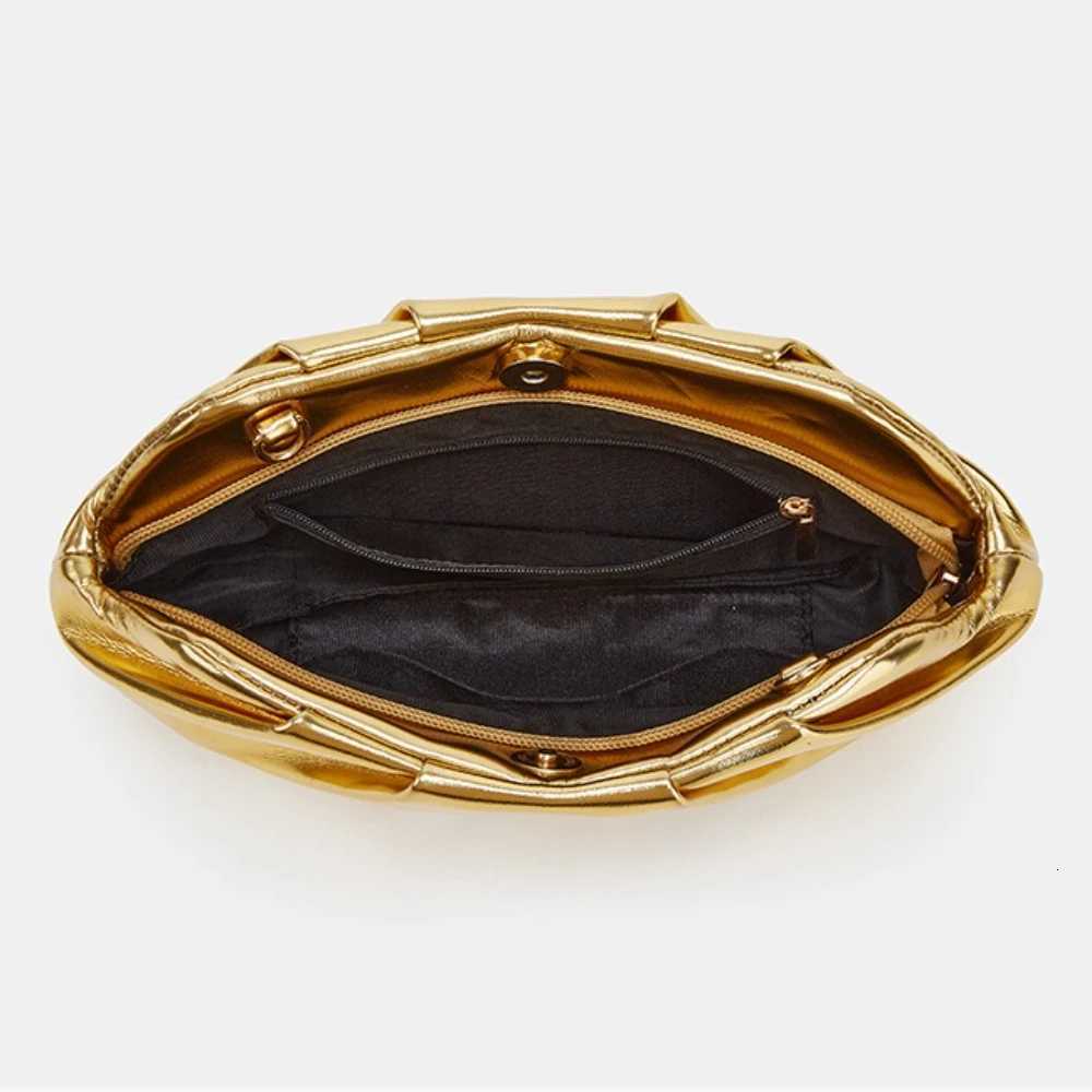 Folded Cloud Bag for Women New Style Trendy Silver HandbagVersatile Ins Chain Crossbody Bag Purses and Handbags C260406