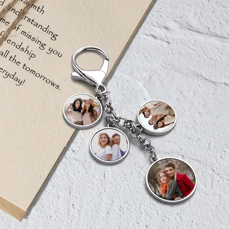 Personalised keychain with 4 exclusive images DIY custom keychain suitable for gifting to family friends classmates 260403BJ