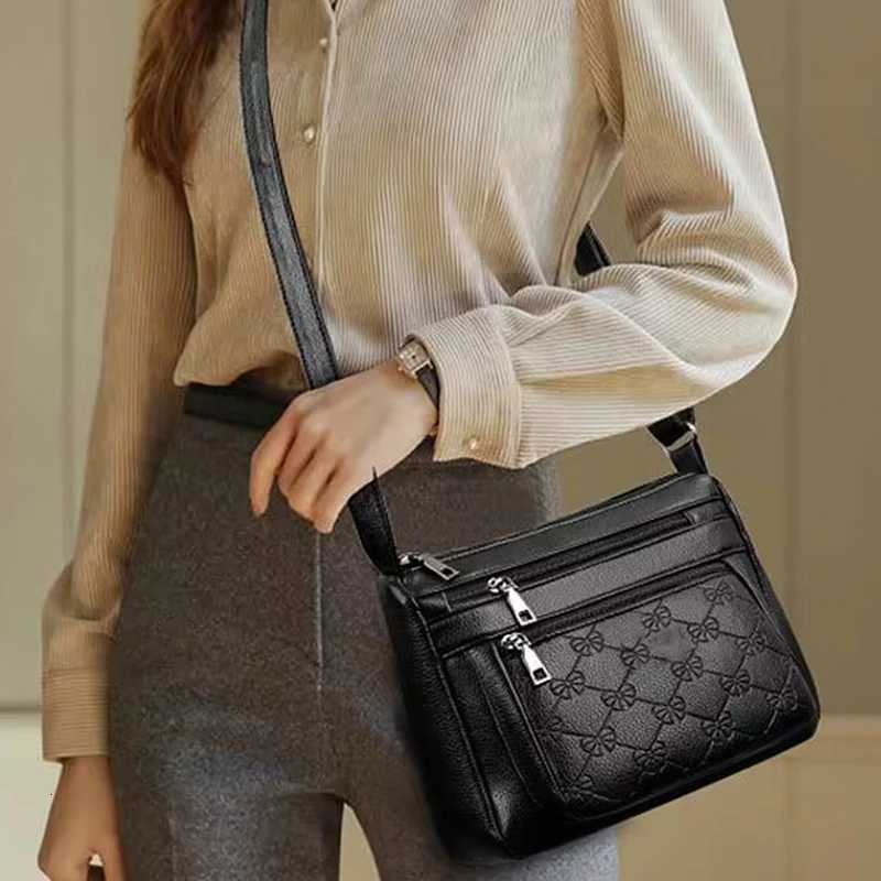 Womens Stylish Crossbody Shoulder Bag with Bow Print Decoration Practical for Daily Casual Outings Commute C260406