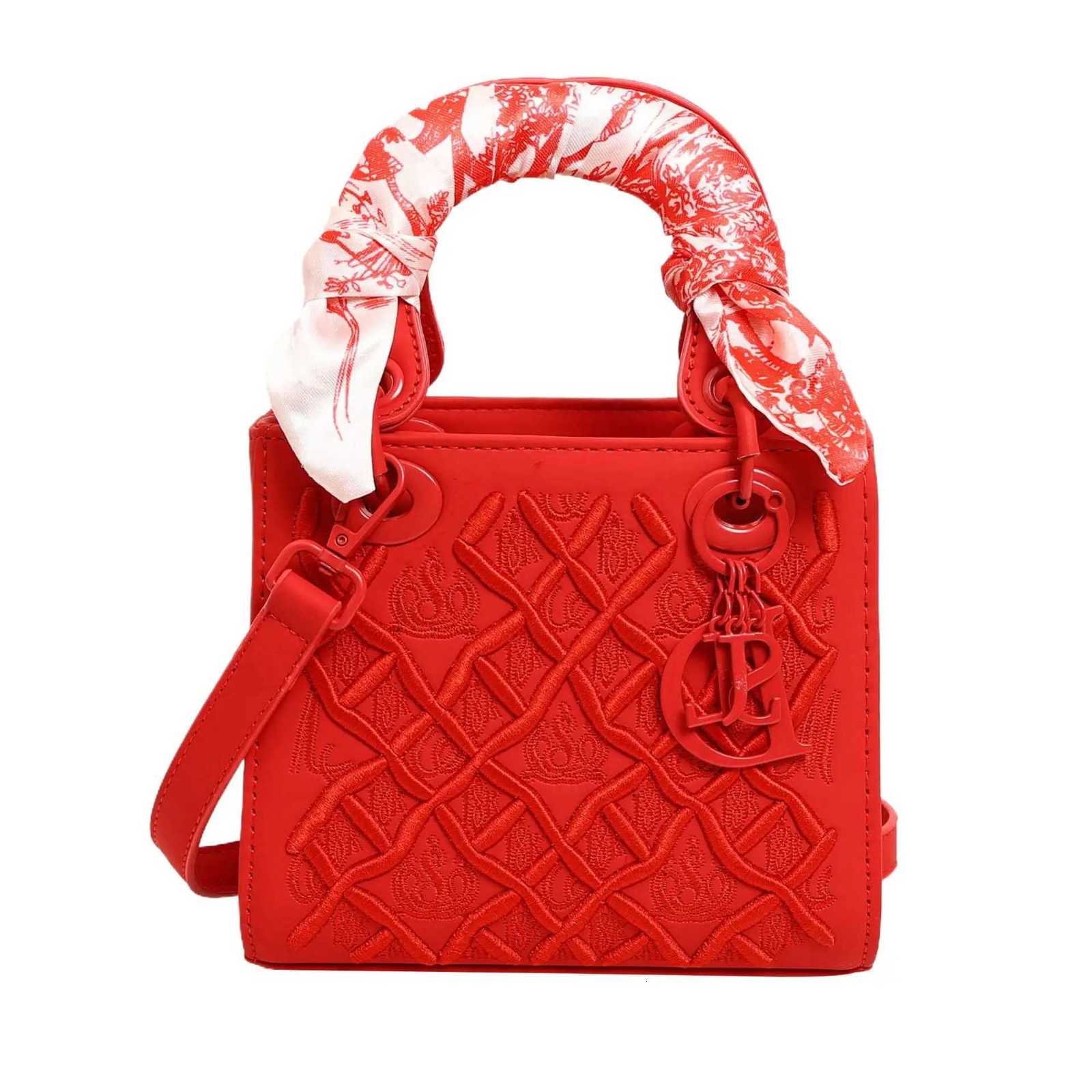 2025 New Versatile Craftsmanship Embroidery Concubine Bag Handbag Womens Crossbody Bag H260406