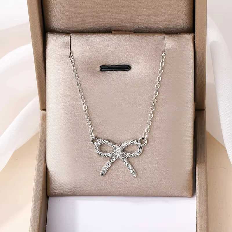 Fashion Rhinestone Bow Pendant Necklace For Women Exquisite Zircon Bowknot Choker Necklaces Office Party Jewelry Lady Gifts H260406