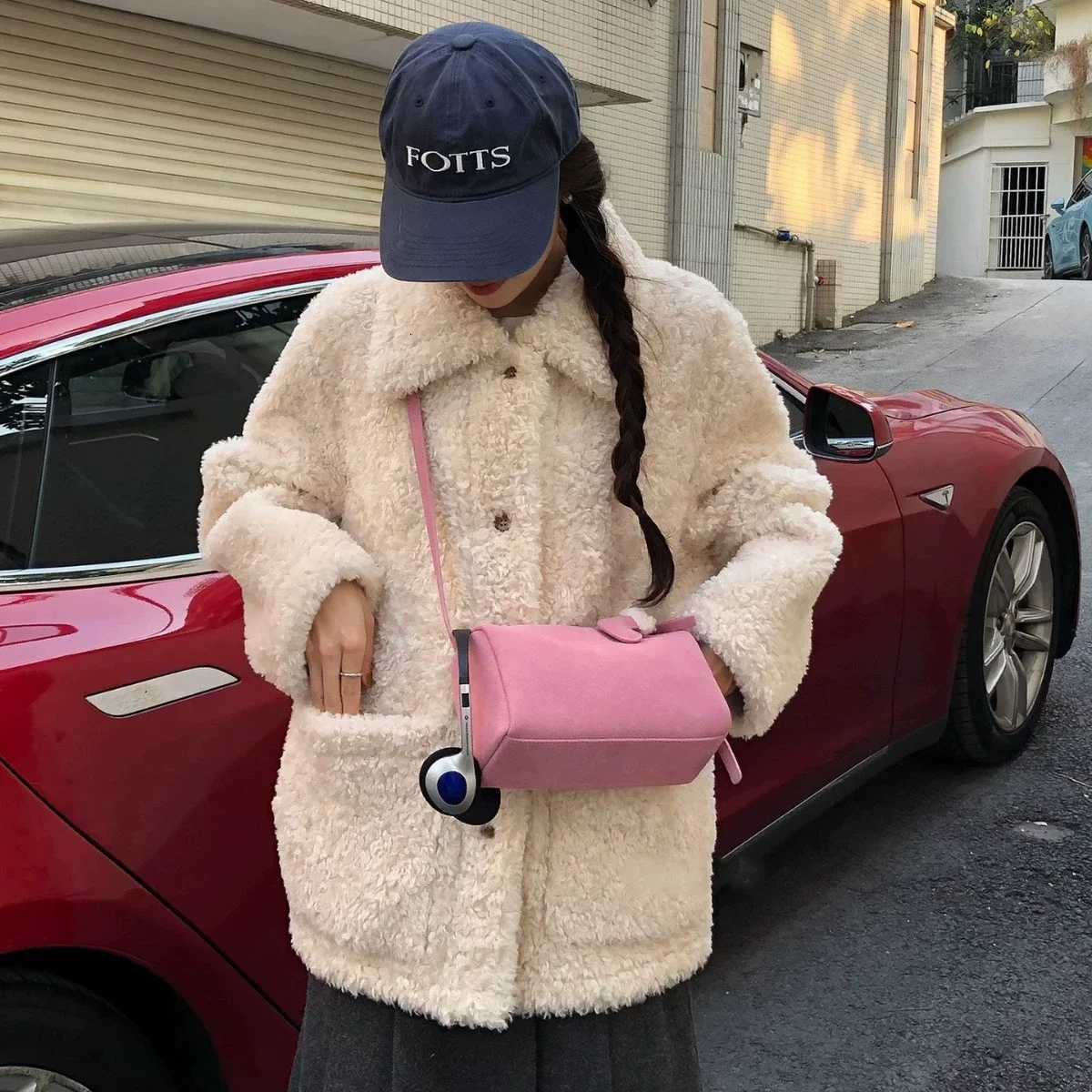 New Ins Chic Cylindrical Shape Women Crossbody Bag Small Attractive Pink Top Layer Pu Suede Leather Female Shoulder Bag C260406