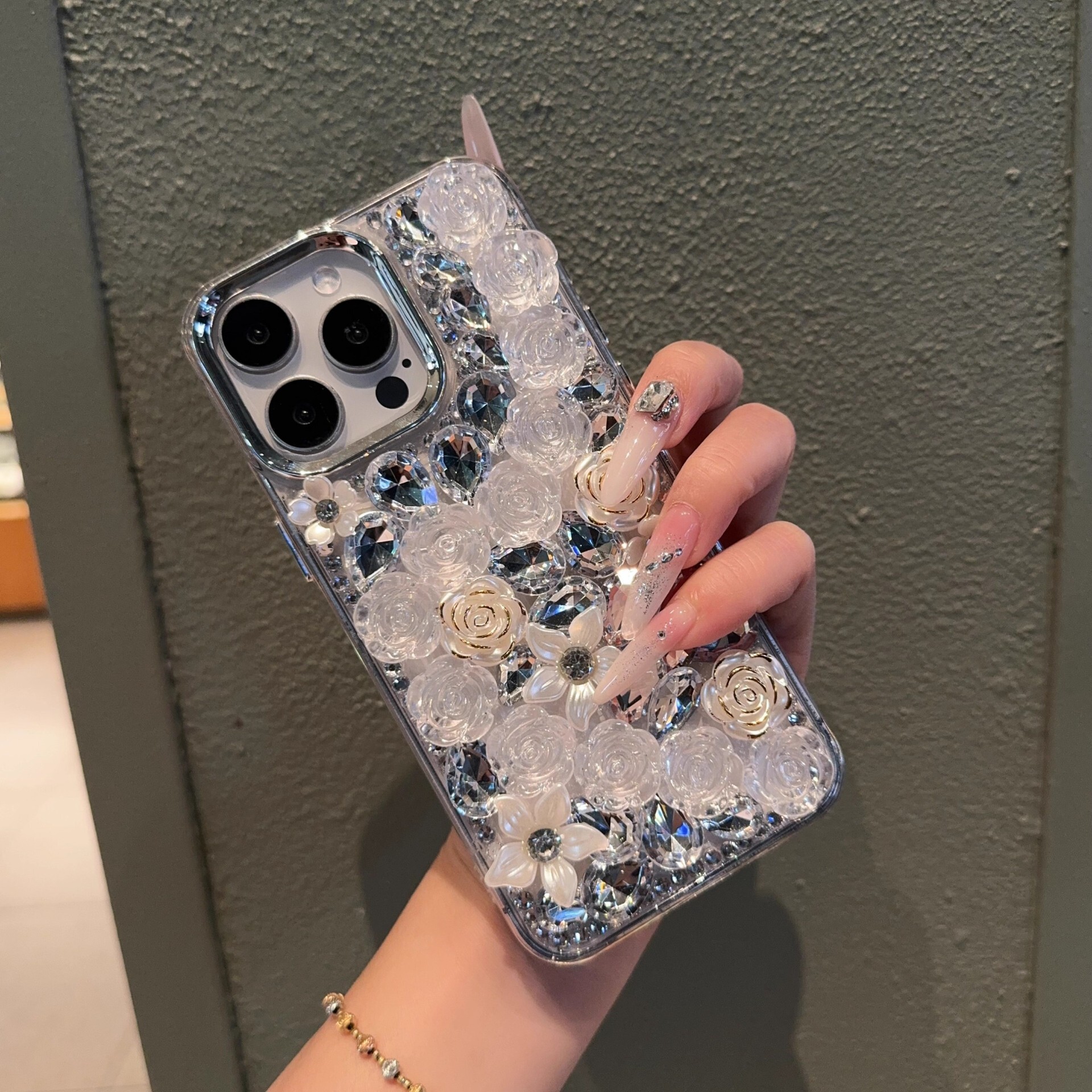 Luxury Designer Handmade Bling Rose Flower Phone Case Full Sparkly Crystal Diamond Cover For Iphone 16 Pro Max 15 14 Rhinestone Protective Case For Fa