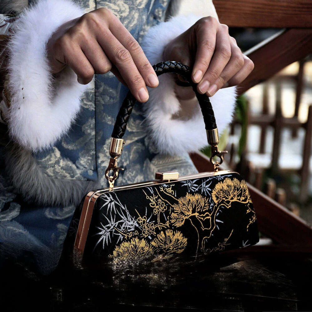 Versailles Box Intangible Cultural Heritage Original Embroidery Song Brocade Xiangyun Silk Handmade Experience Clasp Bag DIY Material Kit SENYY