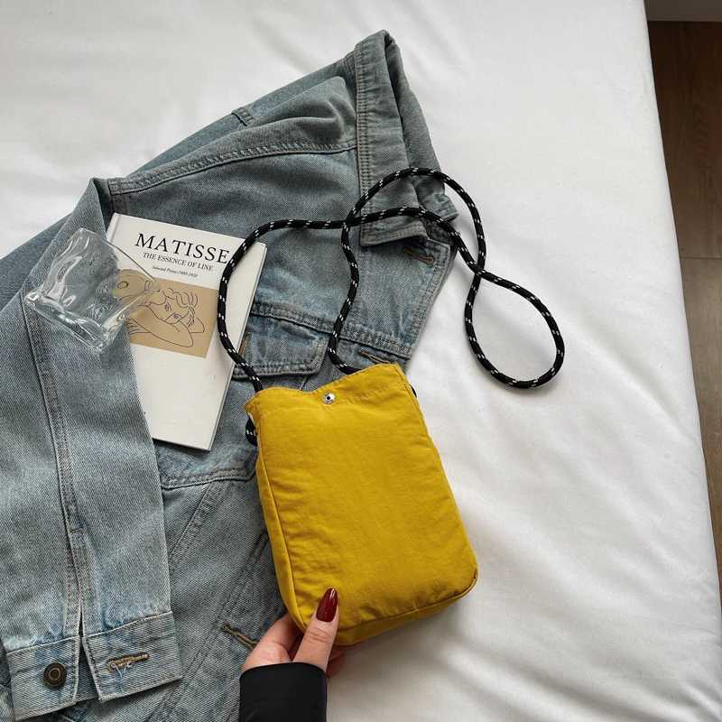Minimalist Style Lightweight Drawstring Canvas Small Bag Versatile Mini Single-Shoulder Crossbody Coin Purse for Mobile Phones C260406