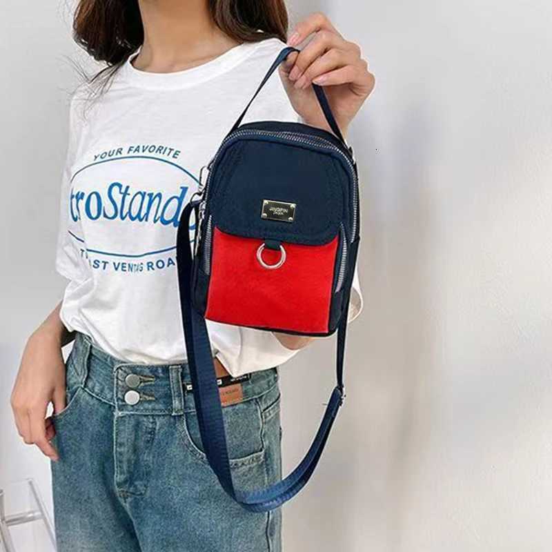 Neutral Style Shoulder Bag for Men and Women Suitable for Travel and Photography It Is a Cross-Body Bag Made of Oxford Fabric C260406