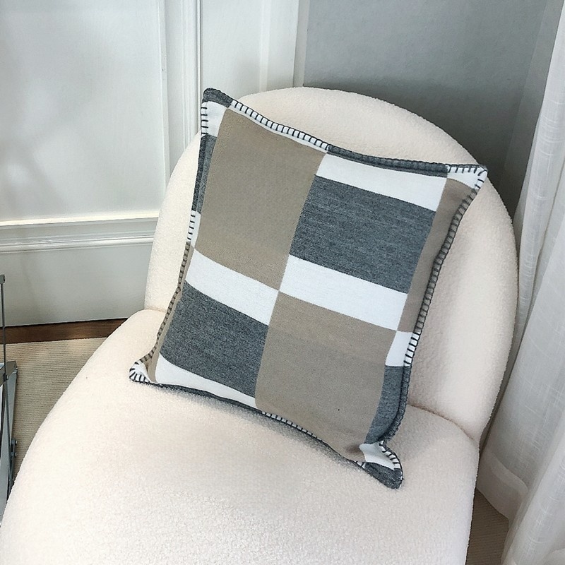 Designer Pillow Case Luxury Brand Pillow Cashmere Pillow Sofa Cushion Pillow Letter Pillow Case Light Luxury Sleeping Sofa Pillows