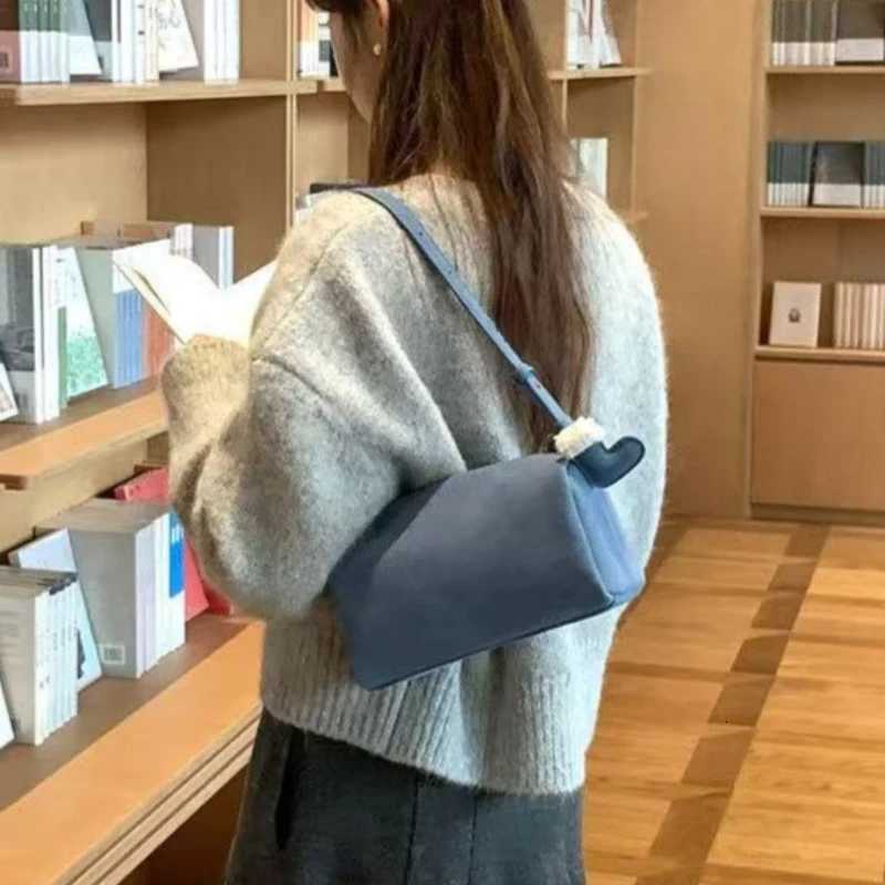 New Ins Chic Cylindrical Shape Women Crossbody Bag Small Attractive Pink Top Layer Pu Suede Leather Female Shoulder Bag C260406