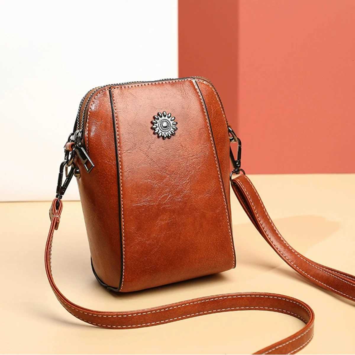 Ladies fashionable soft leather single-shoulder bag trendy vertical design crossbody bag portable phone storage bag C260406