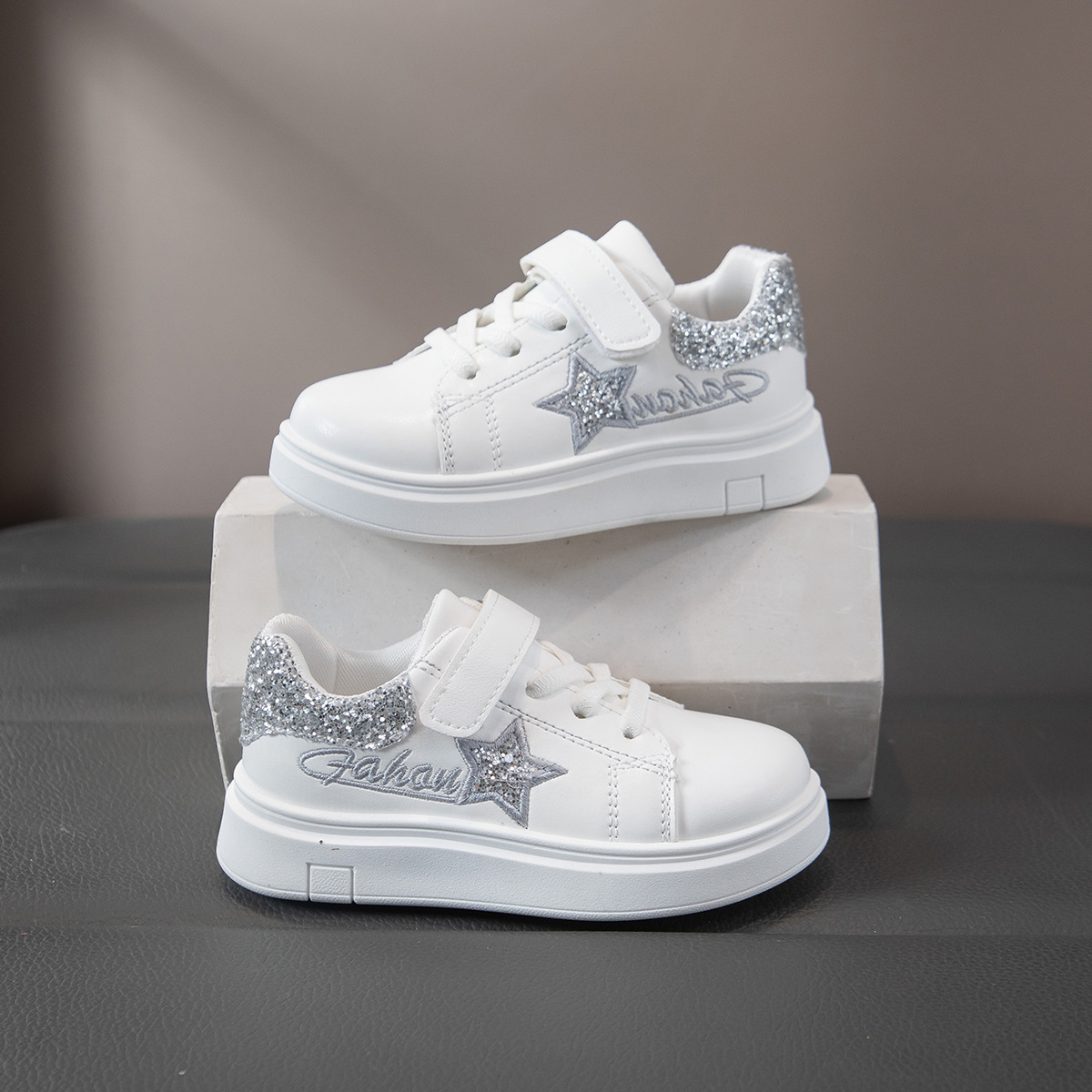 Girls Fashion Canvas Shoes Sneakers Soft Sole Comfort Casual Lightweight Sneakers For Little Kids Walking Free shipping