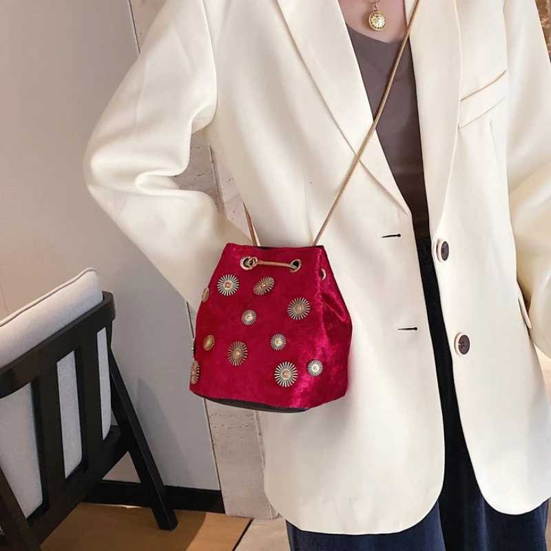Versatile casual bag for women new Korean style fashionable shoulder bag solid color velvet chain shoulder bag C260406
