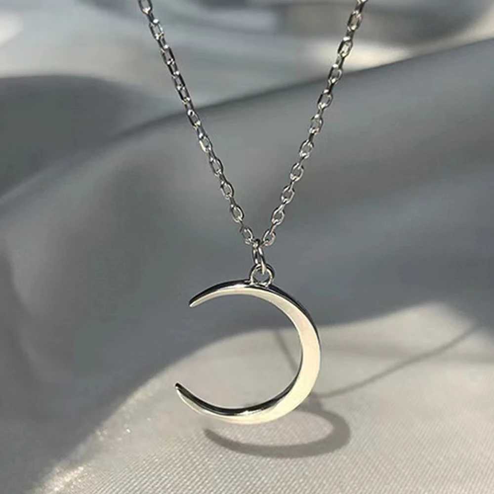 DOTIFI Stainless Steel Necklace Delicate Vintage Crescent Moon Shaped Pendant Lock Bone Chain For Women Jewelry Party Matching H260406