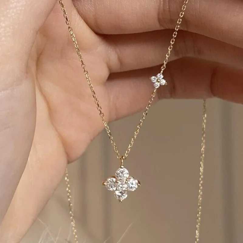 Light Luxry Flower Inlaid Zircon Necklace for Women 2025 New Trend Chain Neckalce Party Jewelry Gifts H260406