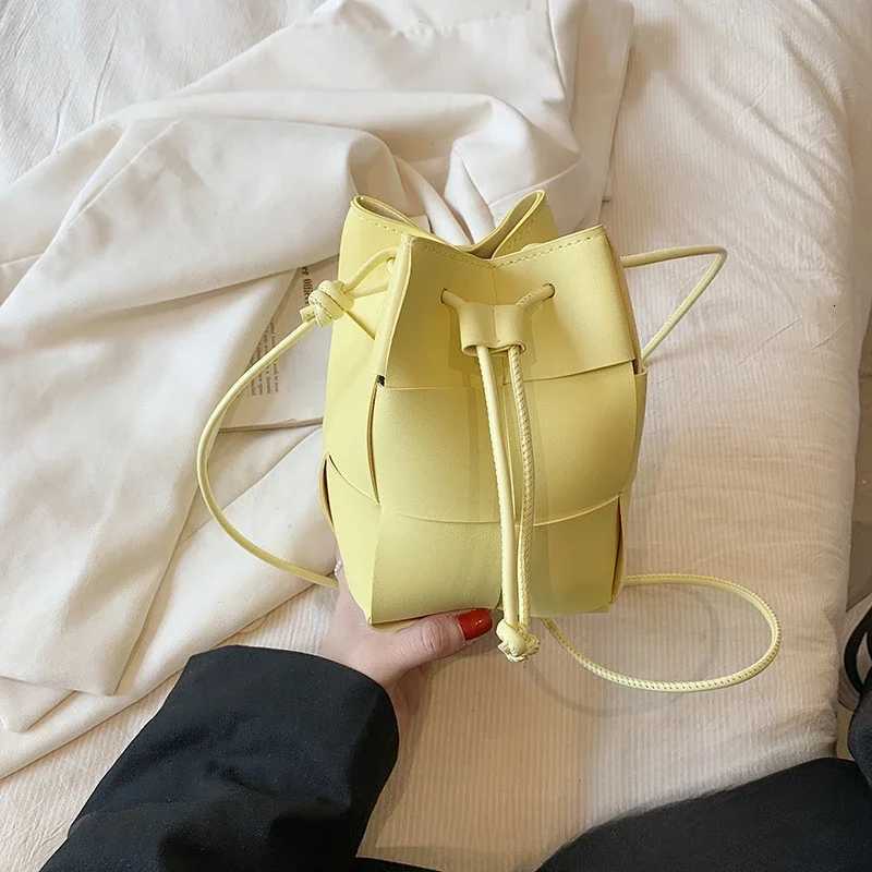 Summer New Fashion Mini Bags Women Design Korean Chic Woven Shoulder Crossbody PU Leather Handbag Hotgirl All-match Money Bag C260406