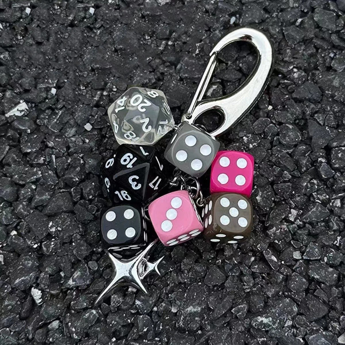 Hiphop Black Dice Billiards Keychain Y2K Pink Lucky Dice Starburst Pendant Bag Charms Hangings Punk Cool Ornament Accessories 260403BJ - view 5
