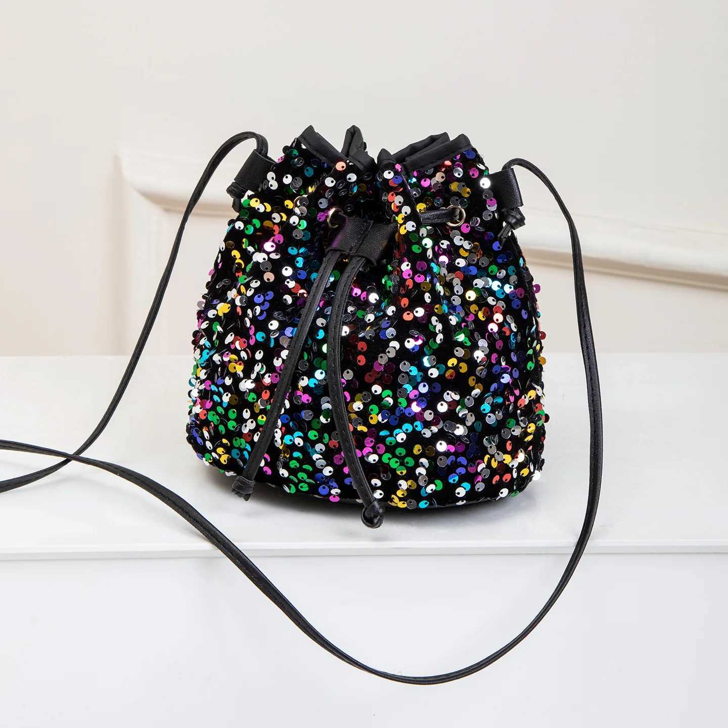 New Chic Multicolor Sequin Shing Shoulder Bag Fashion Versatile Handbag Drawstring Bucket Bag Large Capacity Wallet Purse Bags C260406