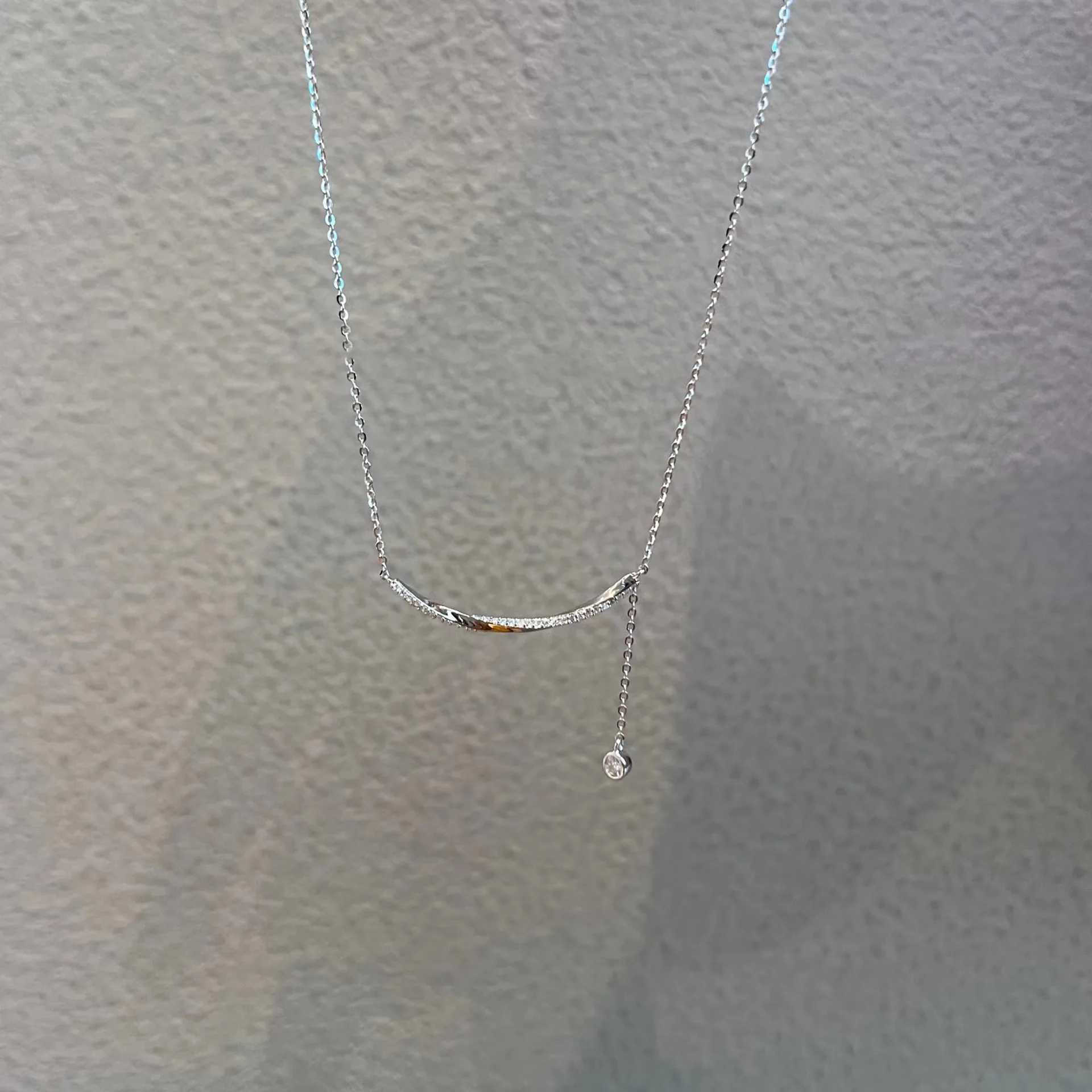 Elegant Tassel Zirconia Necklace for Women Luxury Clavicle Chain High-End Feel Diamond Embedded Pendant Wholesale Jewelry H260406