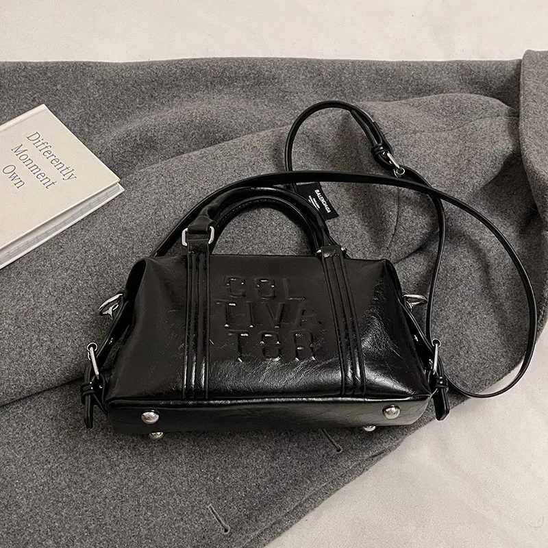 Ladies Shoulder Bag Trend Niche Handbag Pillow Bag Versatile FAshionable Commuting Crossbody Bag Women Handbags C260406