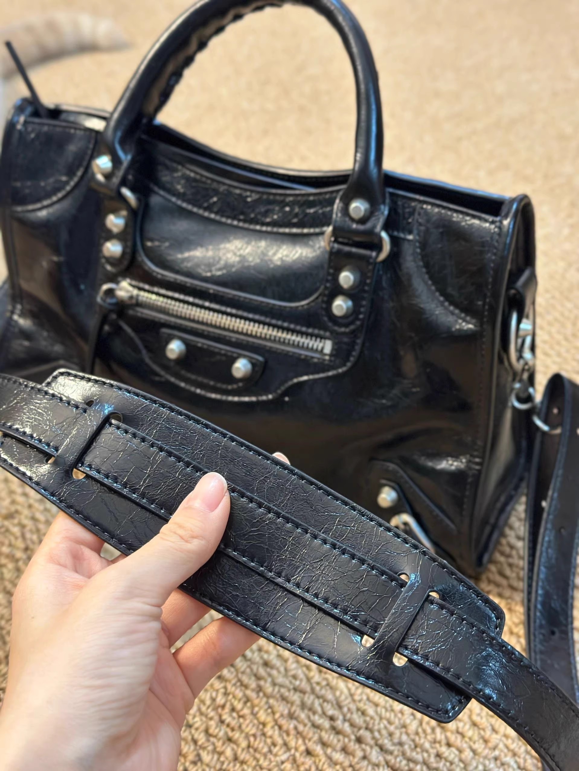 Waxed Leather Rivet Fringe Motorcycle Bag, Sweet Cool Vintage Handbag Crossbody Bag, Niche Design Spice Girl Shoulder Bag, Large Capacity Commuter Bag