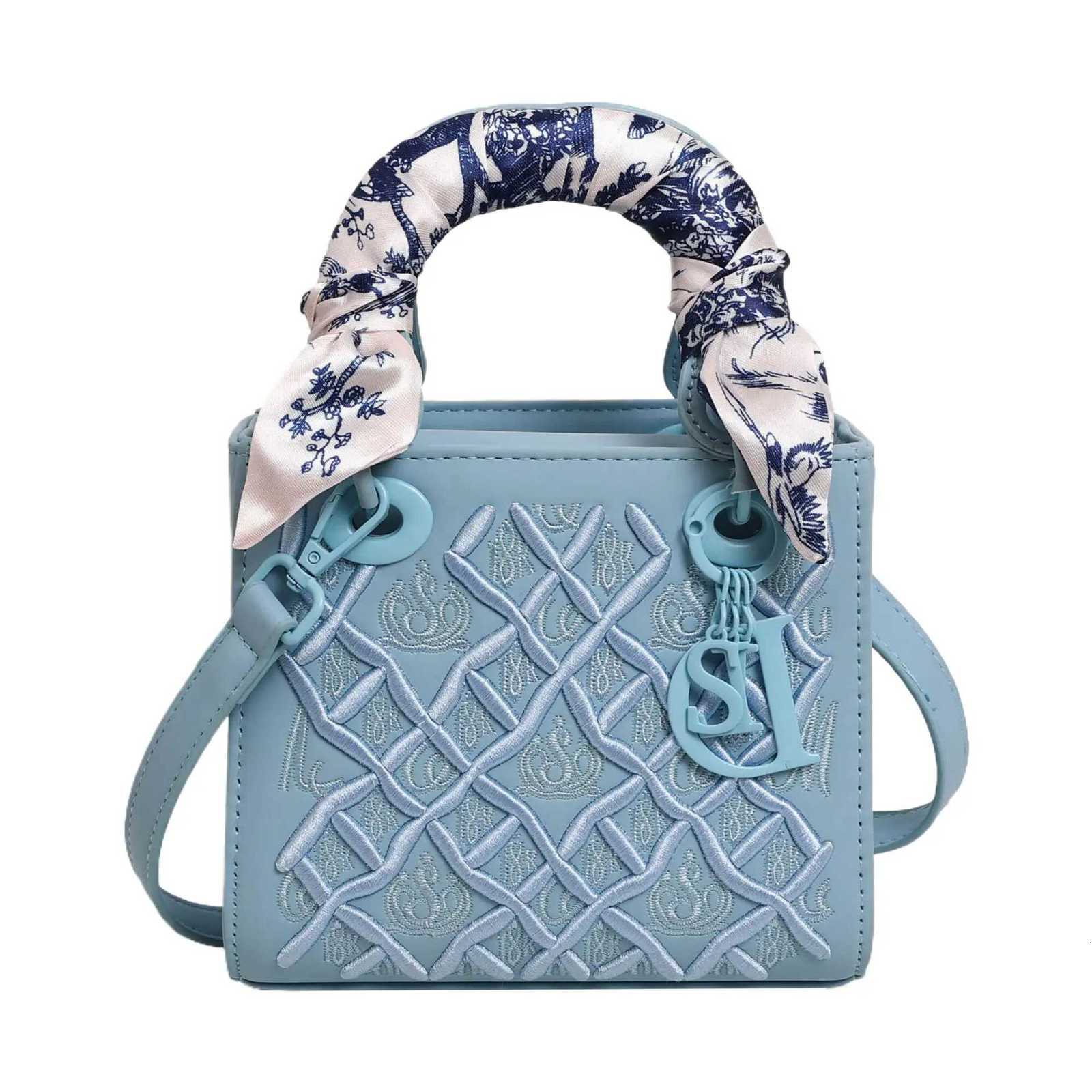 2025 New Versatile Craftsmanship Embroidery Concubine Bag Handbag Womens Crossbody Bag H260406