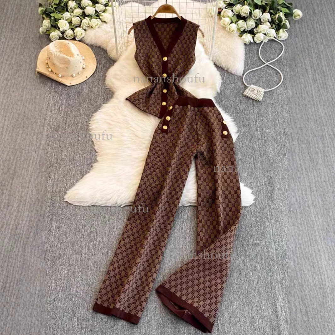 2026 Designer Set European Luxury Retro Simple Brown Knitted Top Gold Button High Waist Slimming Straight Pants Outdoor Casual Basic Women Clothes