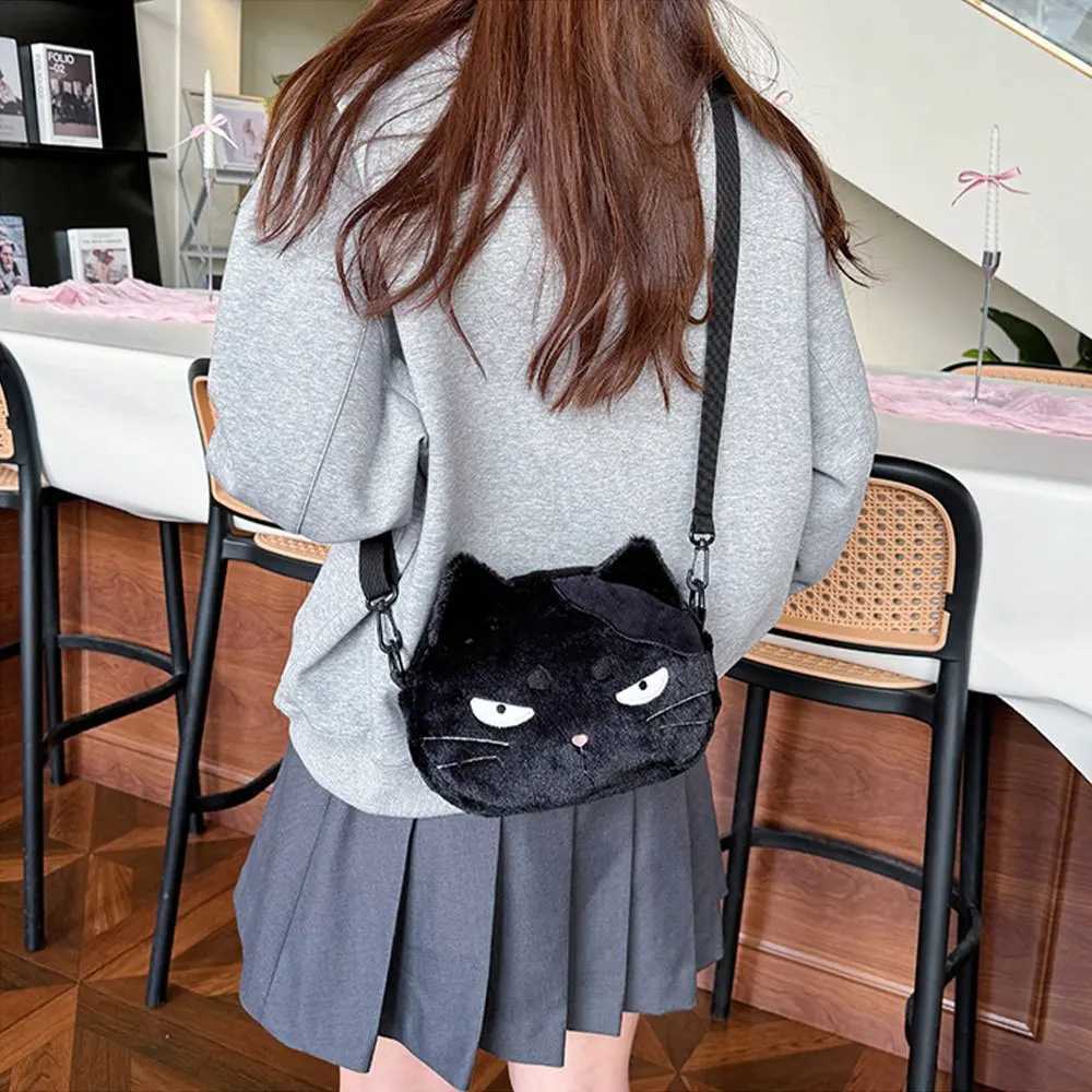 Chic Cute Cartoon Plush Cat Handbag Y2K Style Mini Crossbody Bag Personalized Cute Purse Cartoon Plush Soft Shoulder Bag C260406