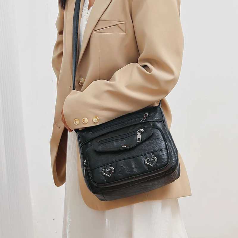 Neutral style rectangular bag for men and women with wide capacity casual and fashionable single shoulder bag for traveling a C260406