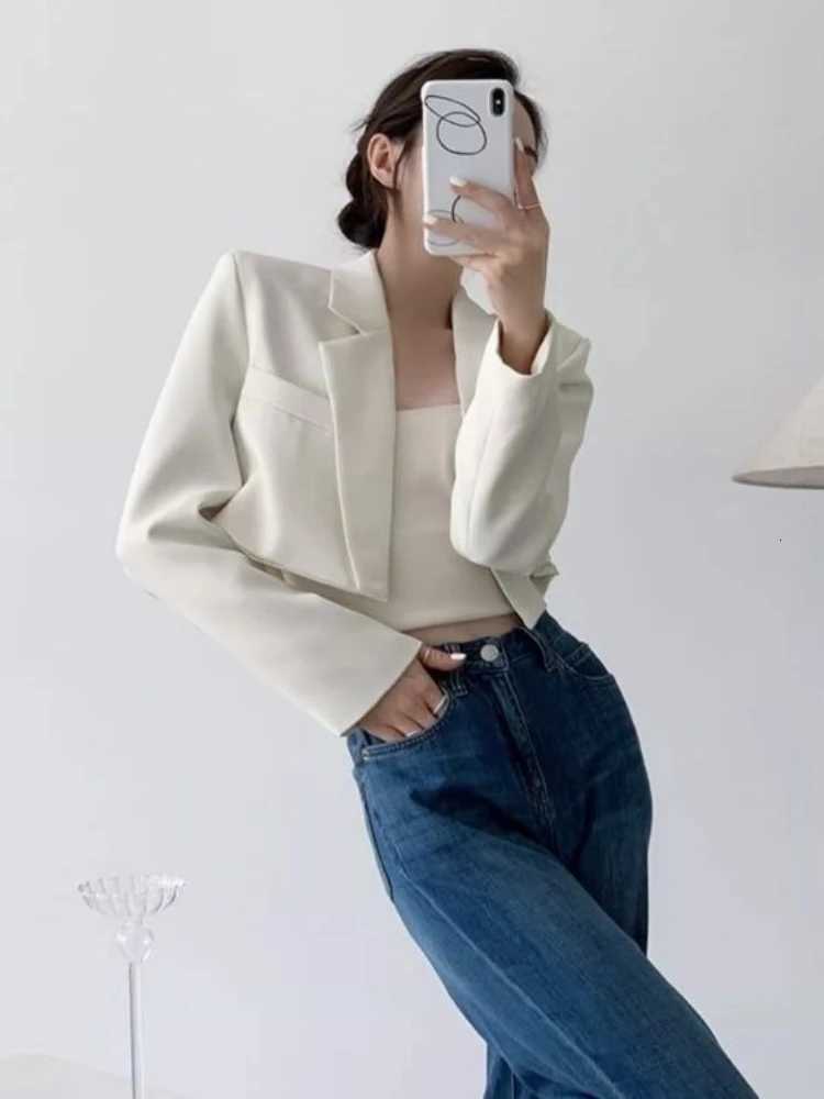 Fashion Women Short Blazer White Basic Jackets Top Elegant Solid Long Sleeve Open Front Coats Casual Short Outwear Office CoatT260406