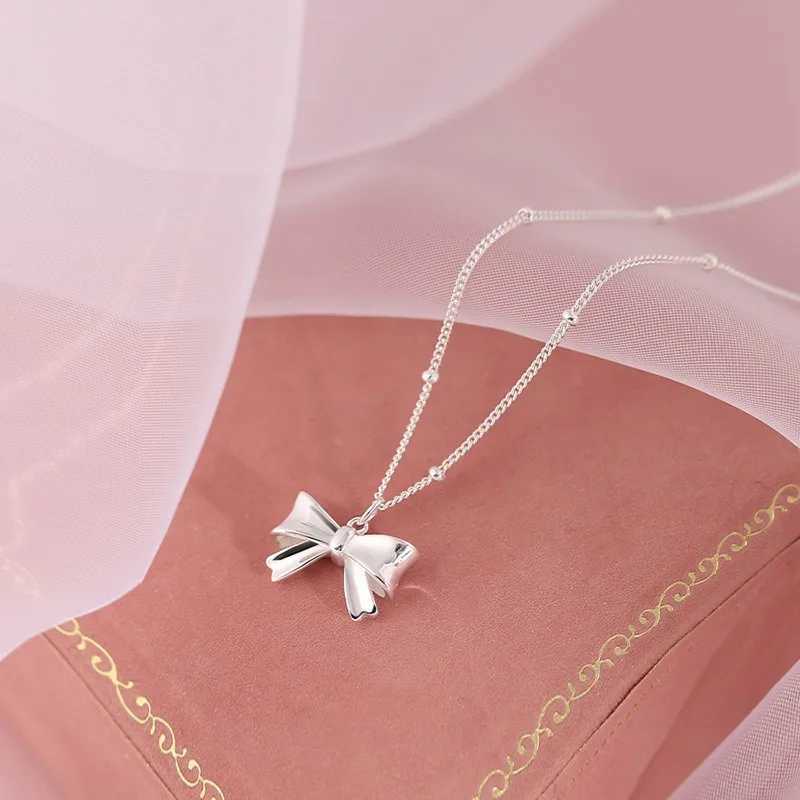Korean Fashion Shiny Butterfly Necklace Exquisite Silver Chain Necklace Ladies Wedding Party Jewelry Gift Female Wholesale H260406