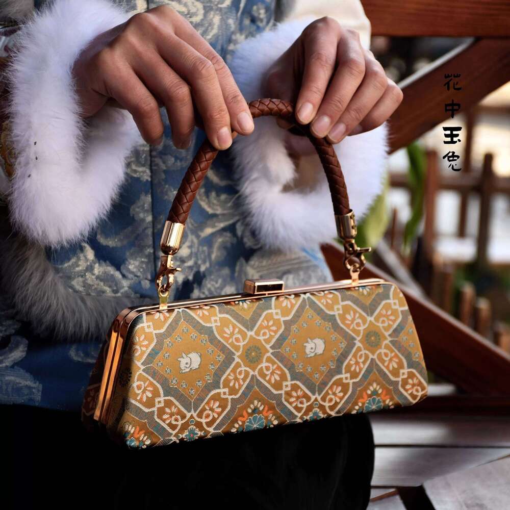 Versailles Box Intangible Cultural Heritage Original Embroidery Song Brocade Xiangyun Silk Handmade Experience Clasp Bag DIY Material Kit SENYY