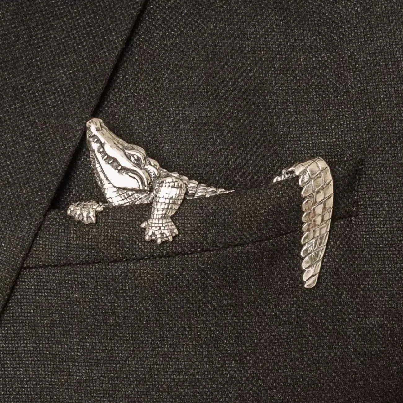 Retro Traditional Gentleman Suit Animal Shape Brooch Coat Collar Buckle Pin Decorative Shirt Badge 260403BJ