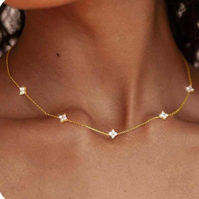 Gorgeous Flower Inlaid Zircon Chain Necklace for Women Elegant Luckly Choker Party Jewelry BirtHDay Gifts H260406