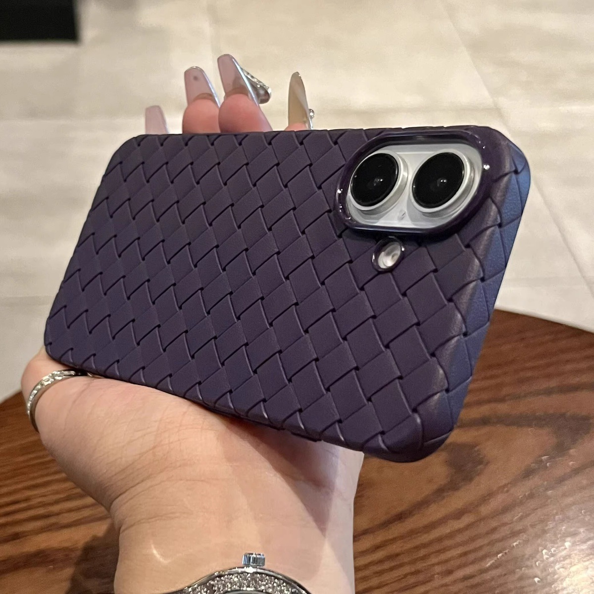 Designer Luxury Woven Braided Phone Case For Iphone 16 15 14 Pro Max, TPU Leather Texture Heat Dissipation Protective Cover