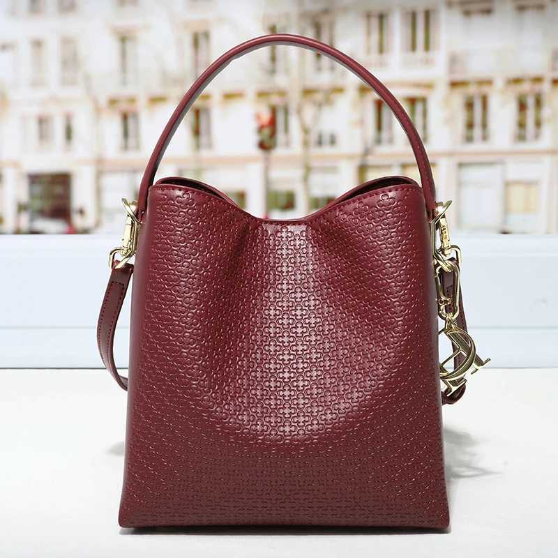 CH Embossed Leather Bucket Bag Large Capacity Handbag with Detachable Shoulder Strap Tote Bag for Women H260406