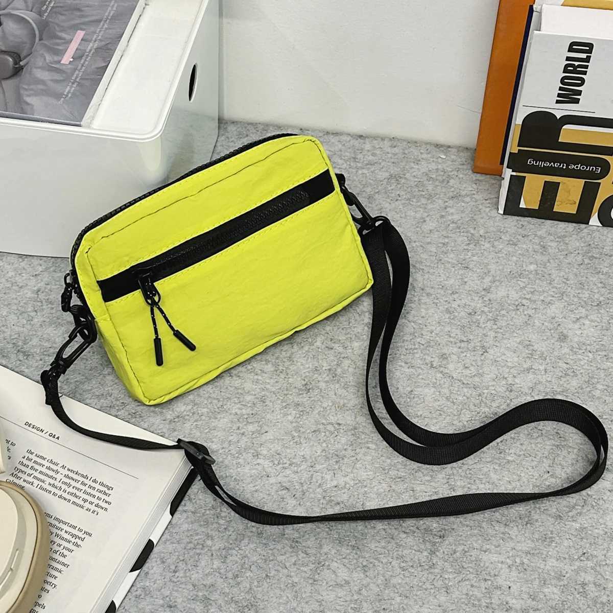2026 New Niche Crossbody Bag Mini Phone Bag Everyday Travel Cycling Bag Versatile Outdoor Leisure Tissue Bag Coin Purse for Lipstick Earphones and Pow