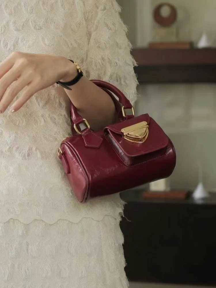 Office Ladies Lady Mini Trendy Split Leather Versatile Messenger Bag Handheld Single Shoulder Strap Crossbody Boston Bag C260406