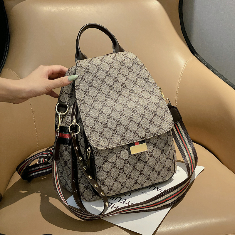 Large Capacity Fashionable Womens Backpack 2026 New Style Casual Versatile Printed Design Travel Bag Convertible Shoulder Bag free shipping