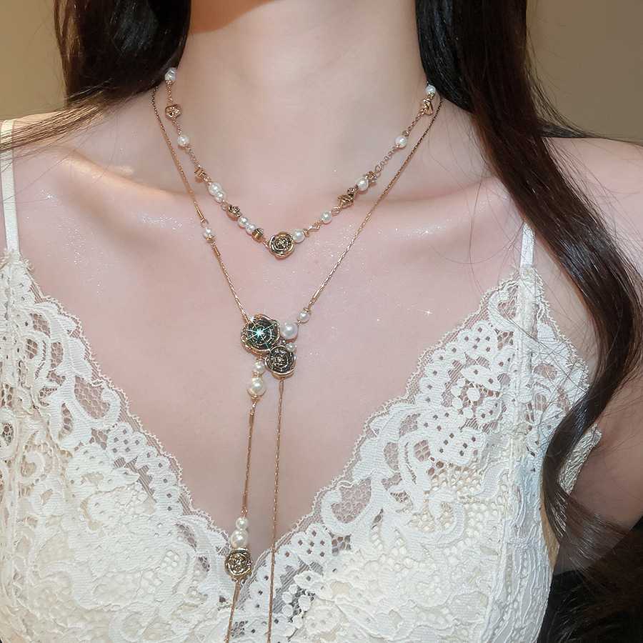 Vintage-style pearl letter sweater chain, long double-layered necklace with full rhinestones, ins celebrity style, light luxury, versatile and trendy - view 4