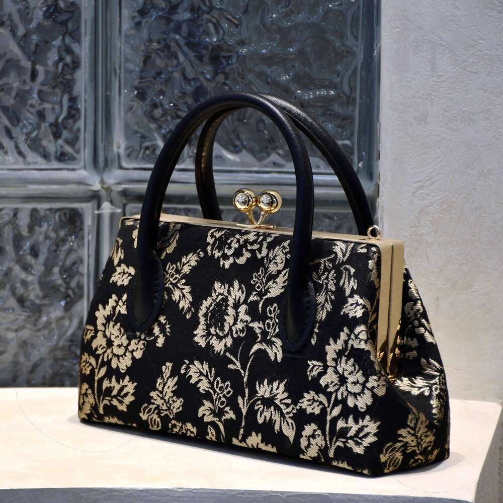 Classic Flowers Top Handle Women S Handbags Purses Chinese Style Bag Wood Hand Vintage Fashion Bags SENYY
