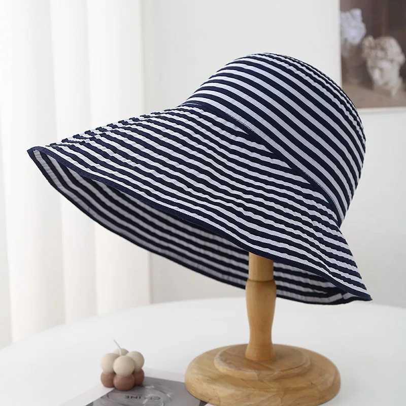 Womens Summer Wide Brim Sun Hat Striped Black Beige Adjustable Asymmetrical Sunhat Beach Accessories Foldable New H260407