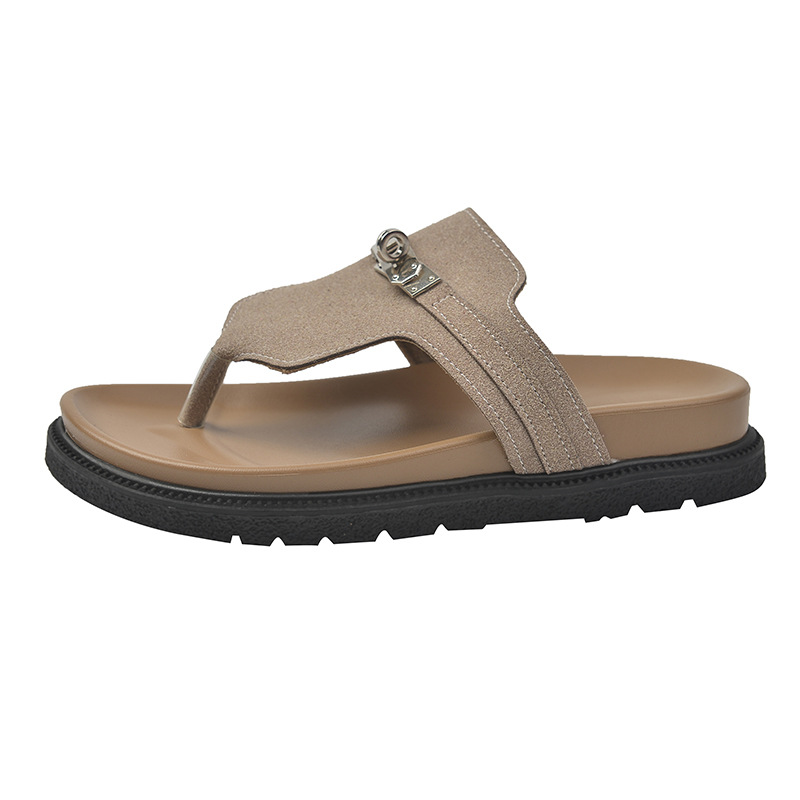2026 summer new outdoor leisure clip toe designer slippers breathable classic metal buckle beach shoes sandals for women