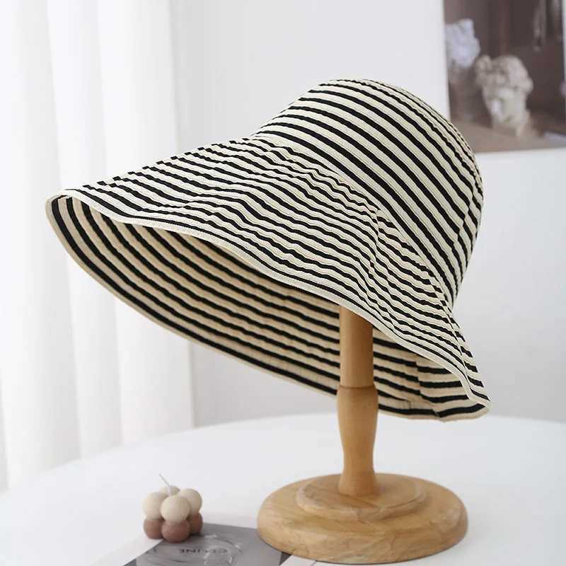 Womens Summer Wide Brim Sun Hat Striped Black Beige Adjustable Asymmetrical Sunhat Beach Accessories Foldable New H260407