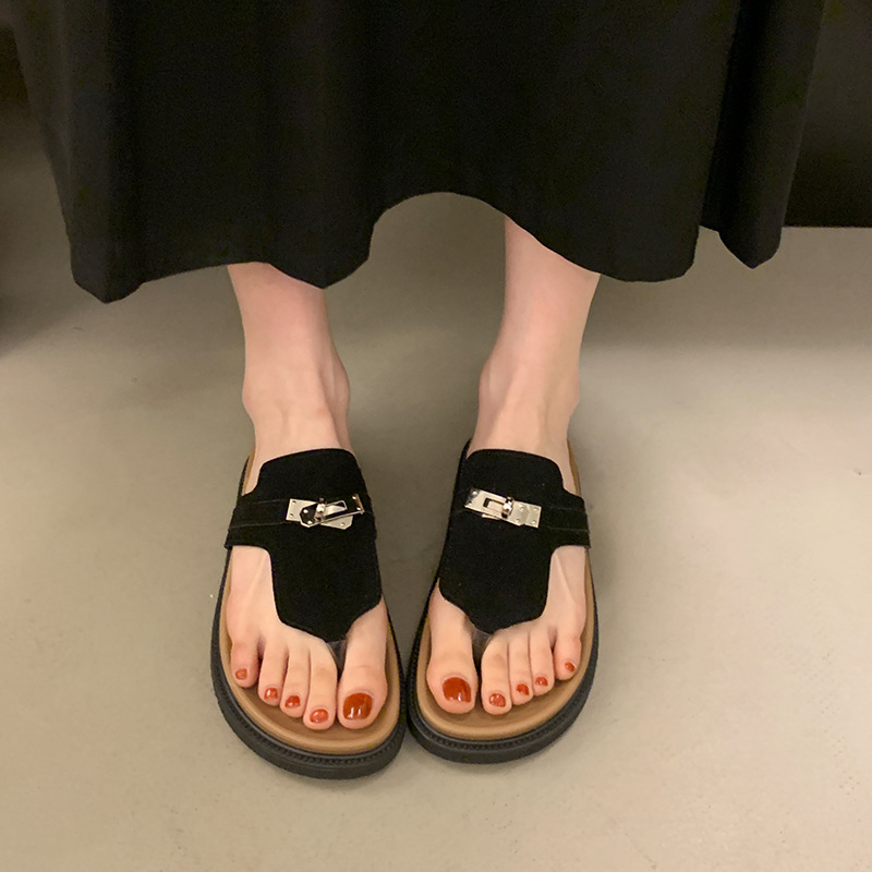 2026 summer new outdoor leisure clip toe designer slippers breathable classic metal buckle beach shoes sandals for women