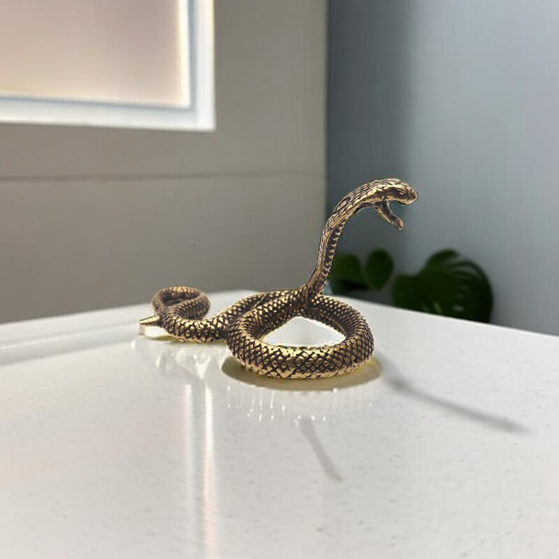 Ornament Pure Copper Eyeglass Snake Vintage Distressed Exquisite Simulation Tea Pet Living Room Decoration Craft Home Gift