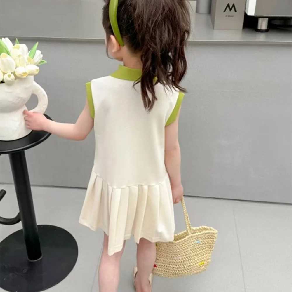 Girl Cute Dress Love Heart Embroidered Polo Neck Dresses Sleeveless Pleated Skirt Princess Dress Comfortable Fashion Kids Wear H260407