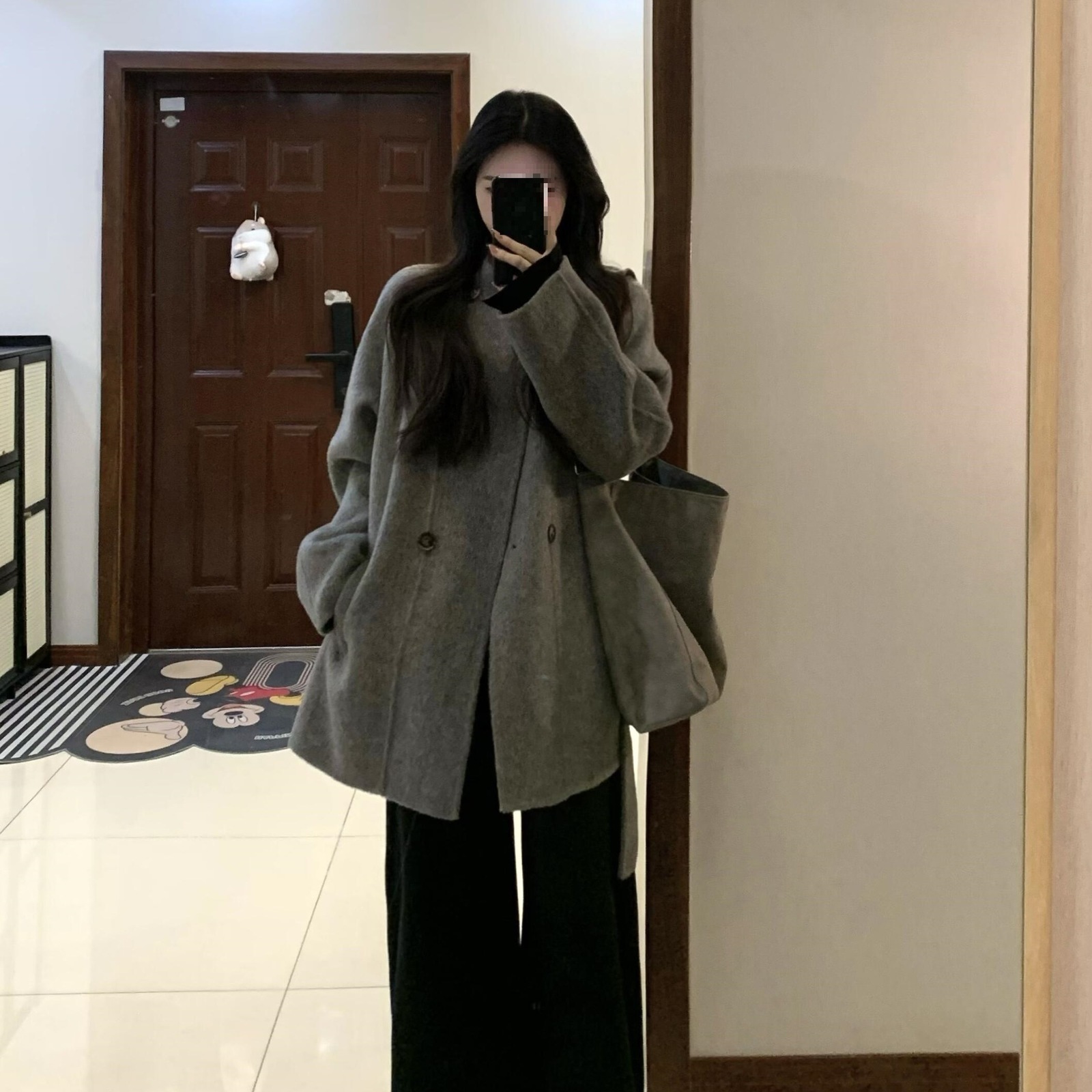 Midlength gray woolen coat for women 2025 autumnwinter collection Hepburn style woolen coat for petite women 251223